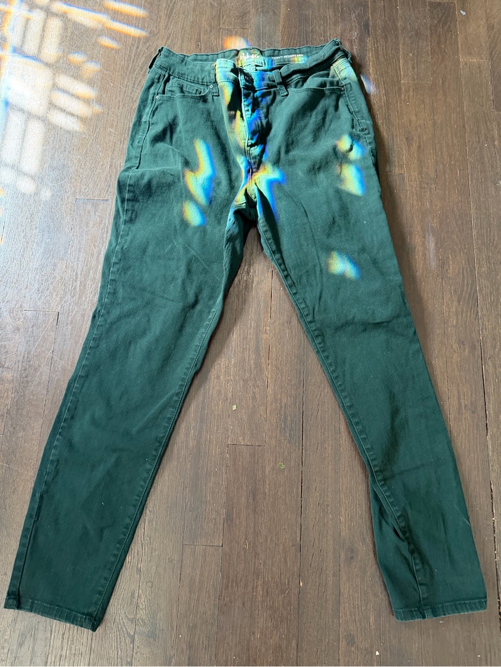 Women’s green skinny leg pants